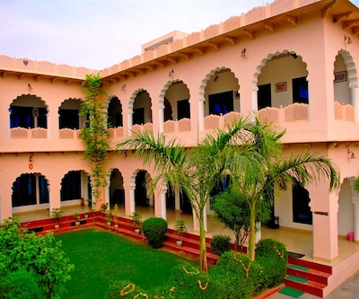 Hotel Kiran Villa Palace